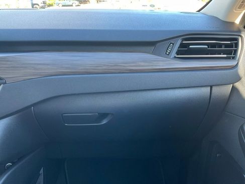 Used 2020 Ford Escape Titanium image 41