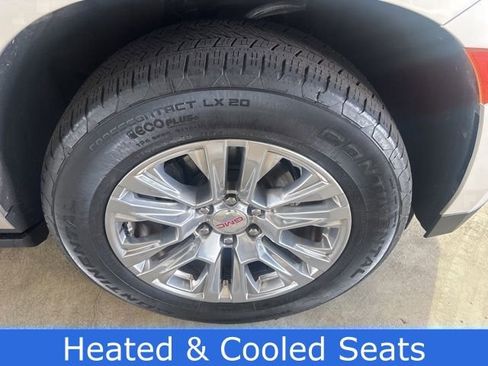 Used 2022 GMC Yukon Denali image 5