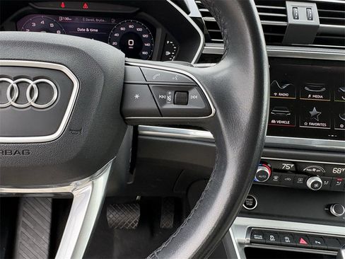 Used 2023 Audi Q3 2.0T Premium w/ Convenience Package image 17