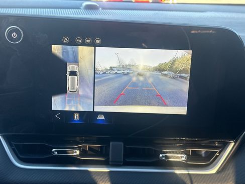 Used 2025 Chevrolet Equinox LT w/ Convenience Package II image 30