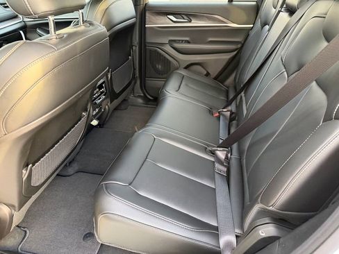 New 2025 Jeep Grand Cherokee L Limited AWD/4WD image 8