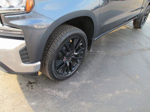 Used 2020 Chevrolet Silverado 1500 LT w/ All-Star Edition image 12