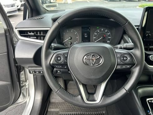 Used 2025 Toyota Corolla SE FWD image 19