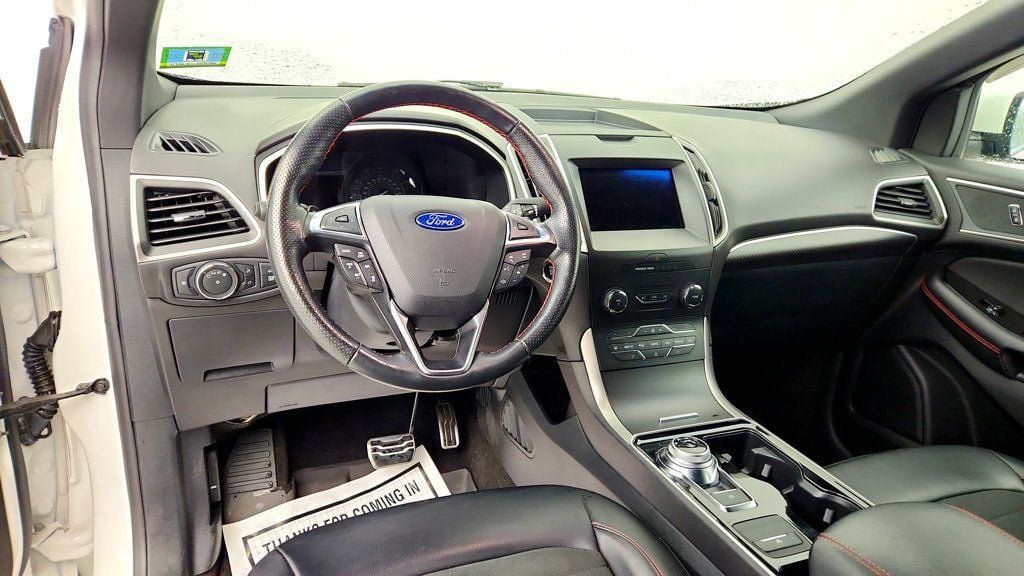 Used 2020 Ford Edge ST-Line w/ Cold Weather Package AWD/4WD image 12