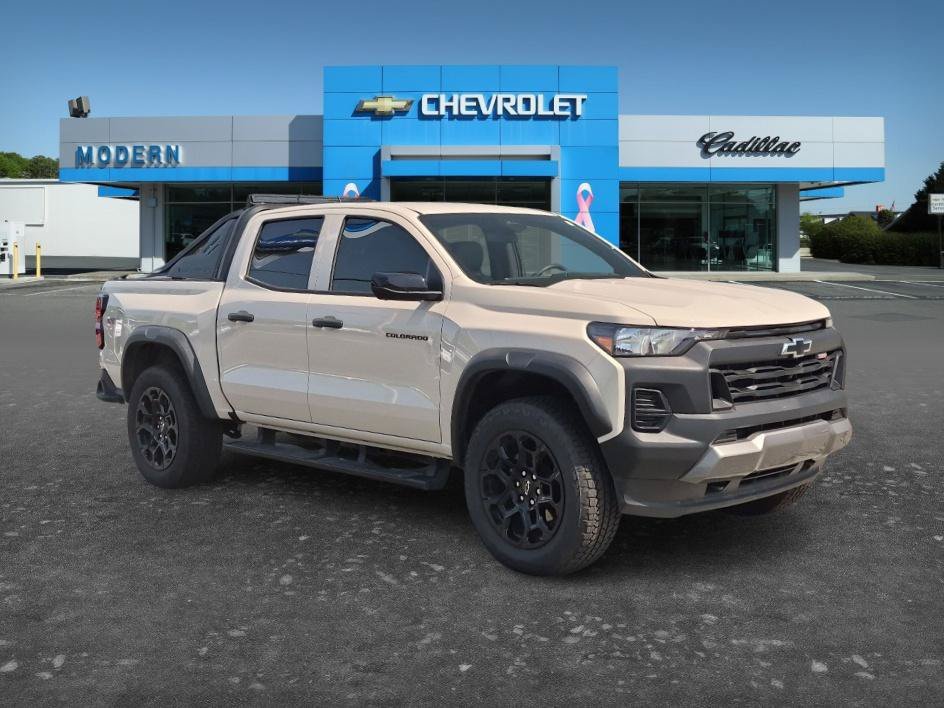 New 2026 Chevrolet Colorado Trail Boss w/ Midnight Edition AWD/4WD image 7
