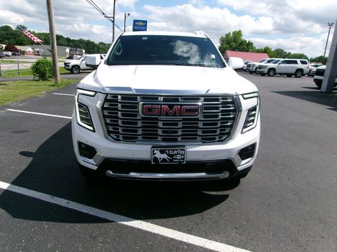 Certified 2025 GMC Yukon Denali AWD/4WD image 8