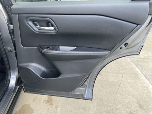 Used 2025 Nissan Rogue SV AWD/4WD image 36
