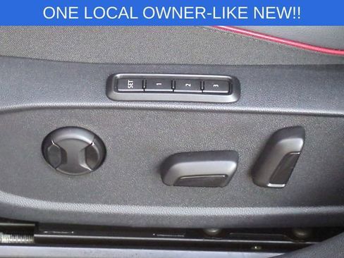 Used 2025 Volkswagen GTI SE image 24