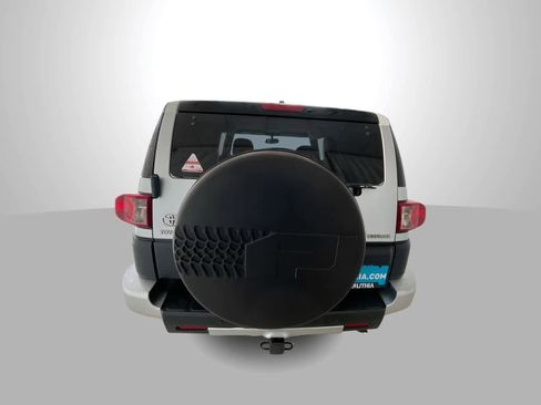 Used 2007 Toyota FJ Cruiser 4WD image 7
