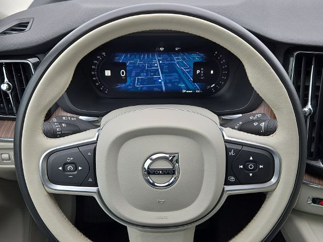 Used 2022 Volvo XC60 B5 Momentum w/ Climate Package AWD/4WD image 20
