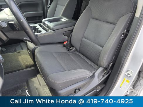 Used 2018 Chevrolet Silverado 1500 LT w/ All Star Edition image 27