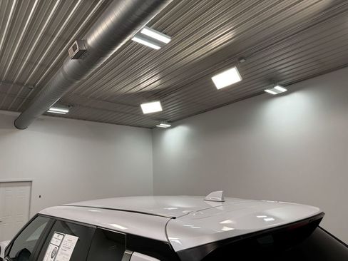 Used 2024 Mitsubishi Outlander SE image 43