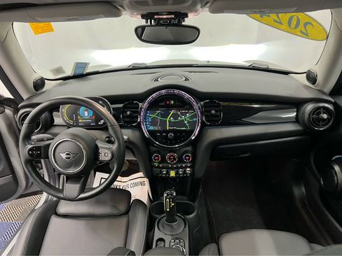 Used 2024 MINI Cooper SE image 34