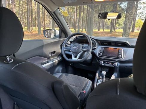 Used 2019 Nissan Kicks SV image 25