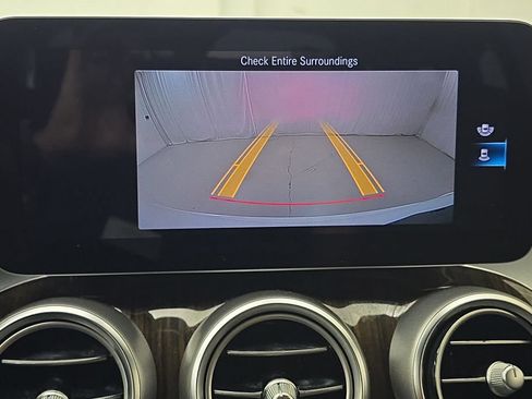 Used 2020 Mercedes-Benz GLC 300 4MATIC image 18