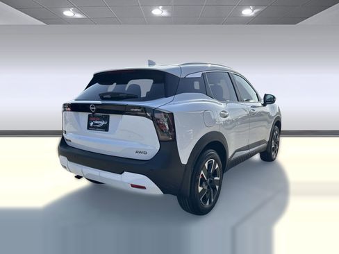 New 2025 Nissan Kicks SV w/ SV Premium Package image 8