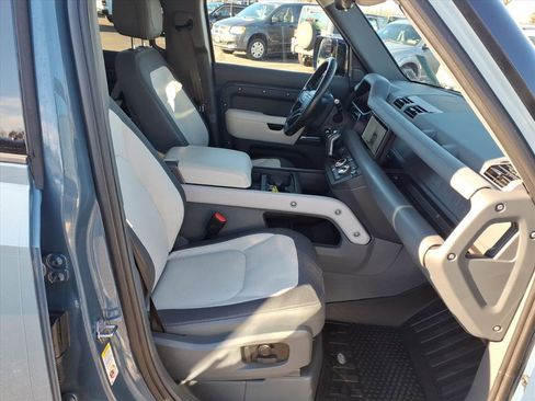 Used 2023 Land Rover Defender 110 X-Dynamic SE image 25