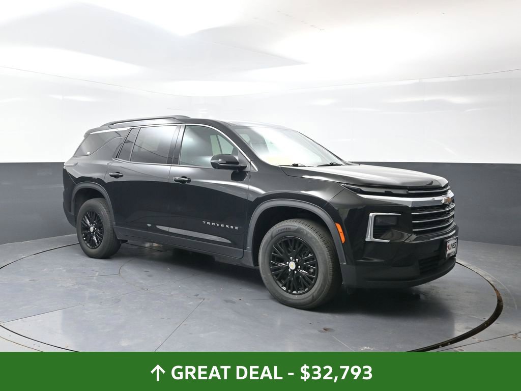Used 2024 Chevrolet Traverse LT FWD image 4