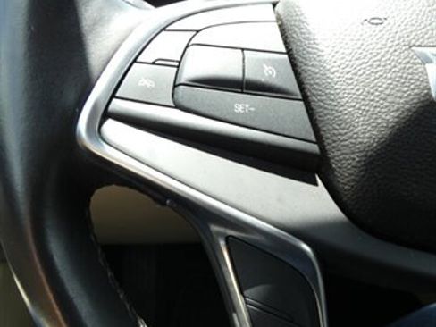 Used 2017 Cadillac XT5 Luxury image 23