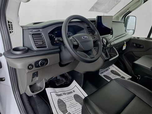 New 2025 Ford Transit 250 148 Medium Roof image 9