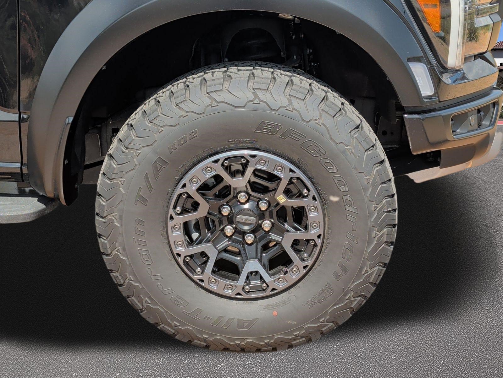 Used 2025 Ford F150 Raptor AWD/4WD image 7