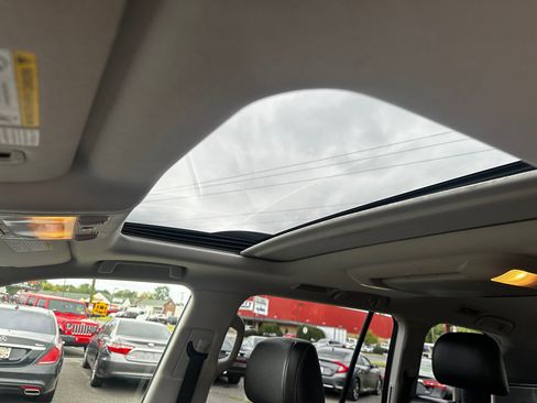 Used 2014 Toyota Land Cruiser image 19