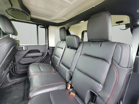 Used 2019 Jeep Wrangler Unlimited Rubicon AWD/4WD image 24