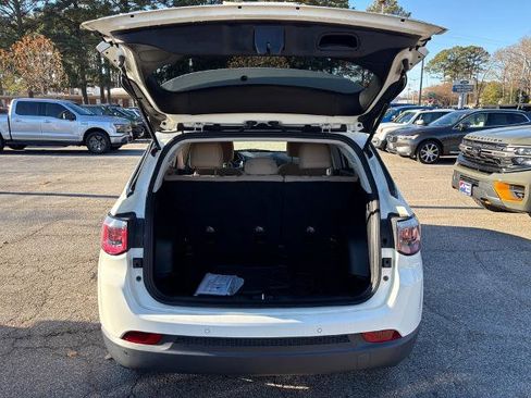 Used 2017 Jeep Compass Sport w/ Cold Weather Group image 9