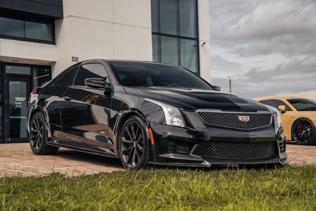 Used 2017 Cadillac ATS V w/ Carbon Black Package RWD image 7