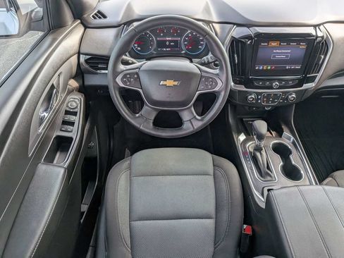 Used 2023 Chevrolet Traverse LT FWD image 16