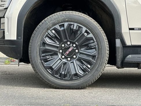 New 2026 GMC Sierra EV Elevation w/ Premium Package AWD/4WD image 24