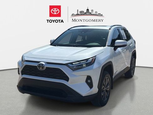 Used 2025 Toyota RAV4 XLE Premium image 7