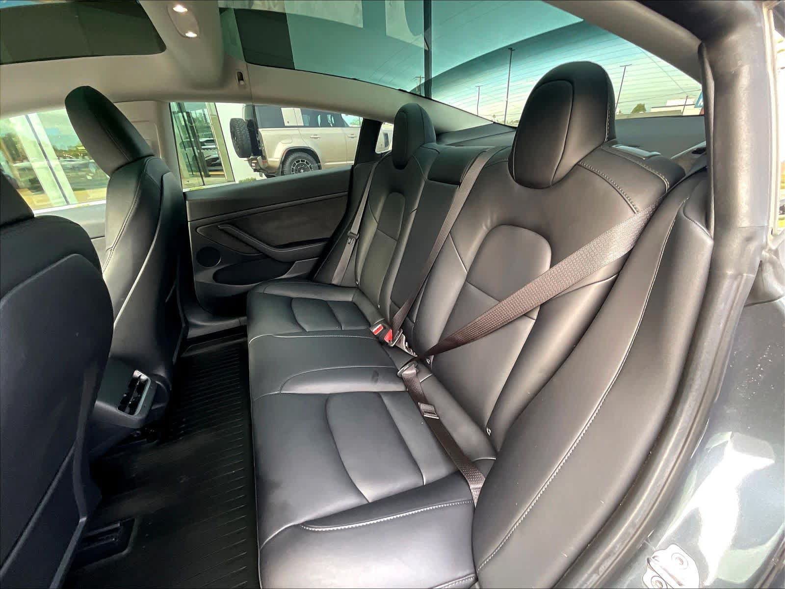 Used 2023 Tesla Model 3 Standard Range RWD image 28