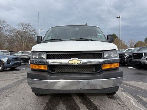 Used 2024 Chevrolet Express 2500 w/ Driver Convenience Package image 15