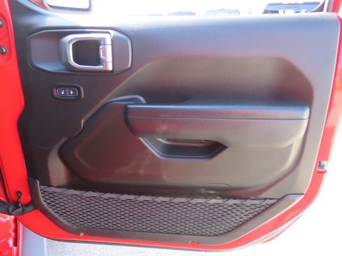 Used 2023 Jeep Gladiator Mojave w/ LED Lighting Group AWD/4WD image 34