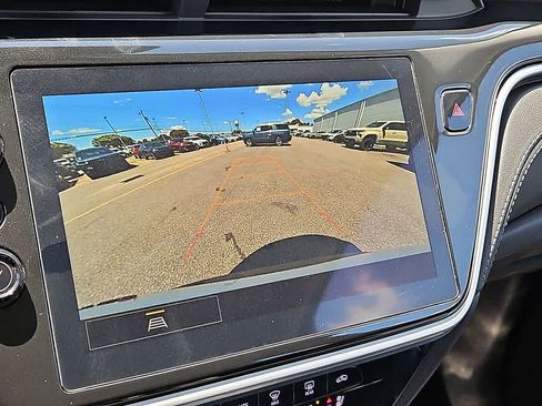 Used 2023 Chevrolet Bolt EUV LT w/ Convenience Package FWD image 16
