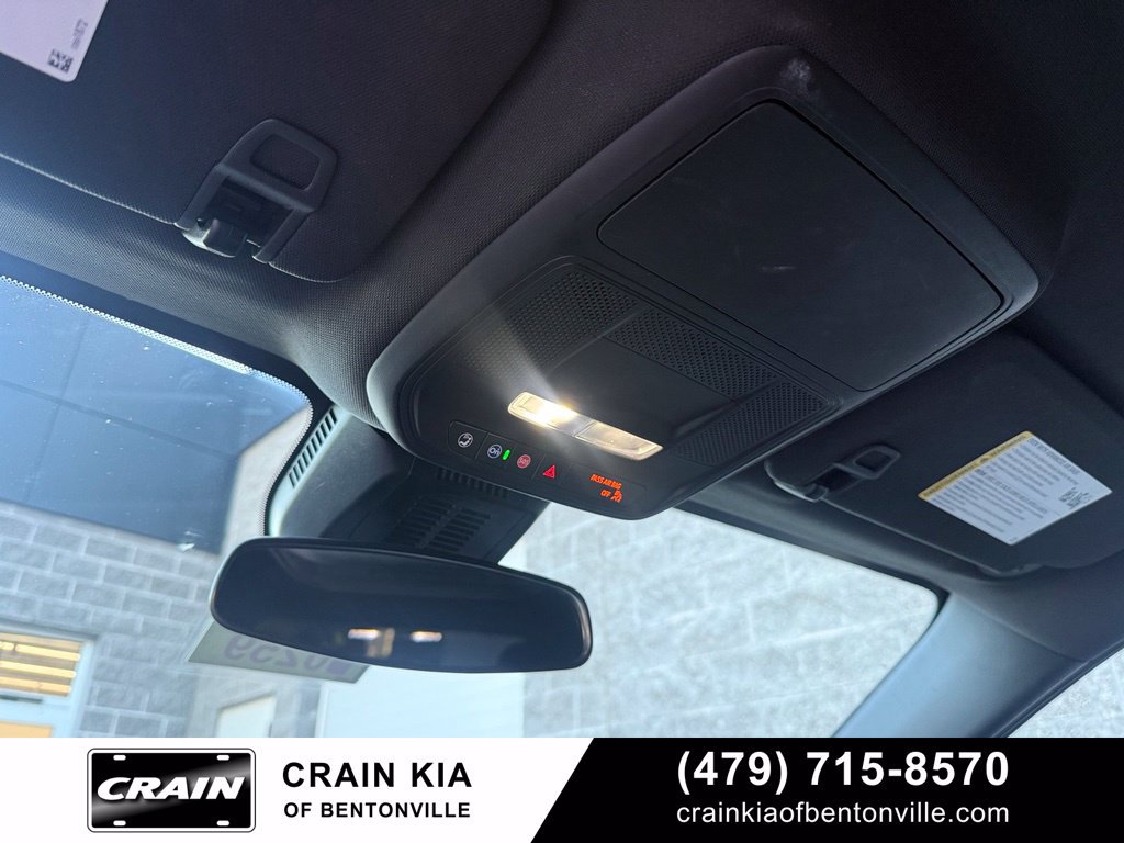 Used 2025 Chevrolet Equinox LT AWD/4WD image 19