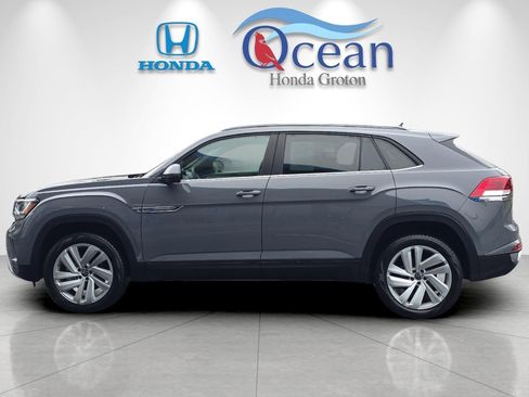 Used 2021 Volkswagen Atlas Cross Sport SE image 6
