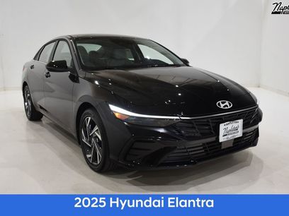 New 2025 Hyundai Elantra Limited
