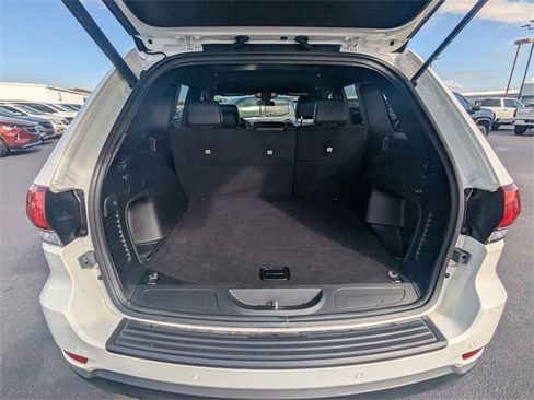 Used 2021 Jeep Grand Cherokee Laredo X image 13