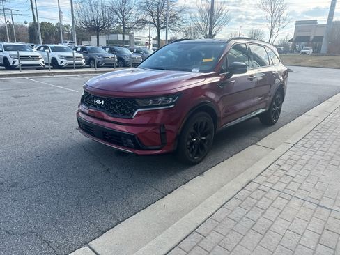 Used 2023 Kia Sorento SX image 4