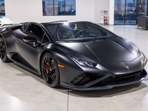 Used 2020 Lamborghini Huracan EVO image 10