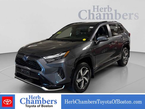 Used 2024 Toyota RAV4 SE AWD/4WD image 11