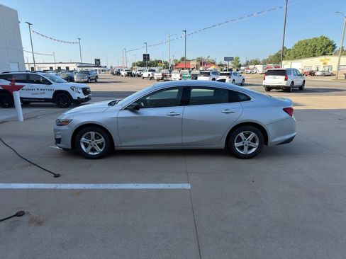 Used 2021 Chevrolet Malibu LS FWD image 7