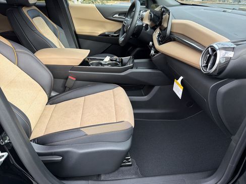 New 2026 Chevrolet Equinox ACTIV image 12