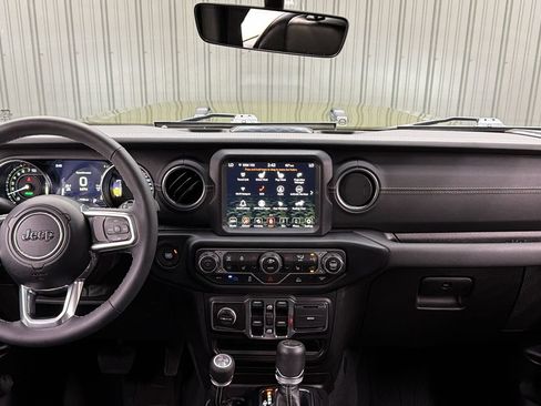 Used 2023 Jeep Wrangler Unlimited Sahara w/ Cold Weather Group AWD/4WD image 45