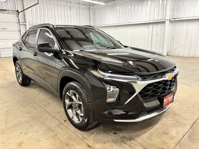 Used 2025 Chevrolet Trax LT w/ Driver Confidence Package