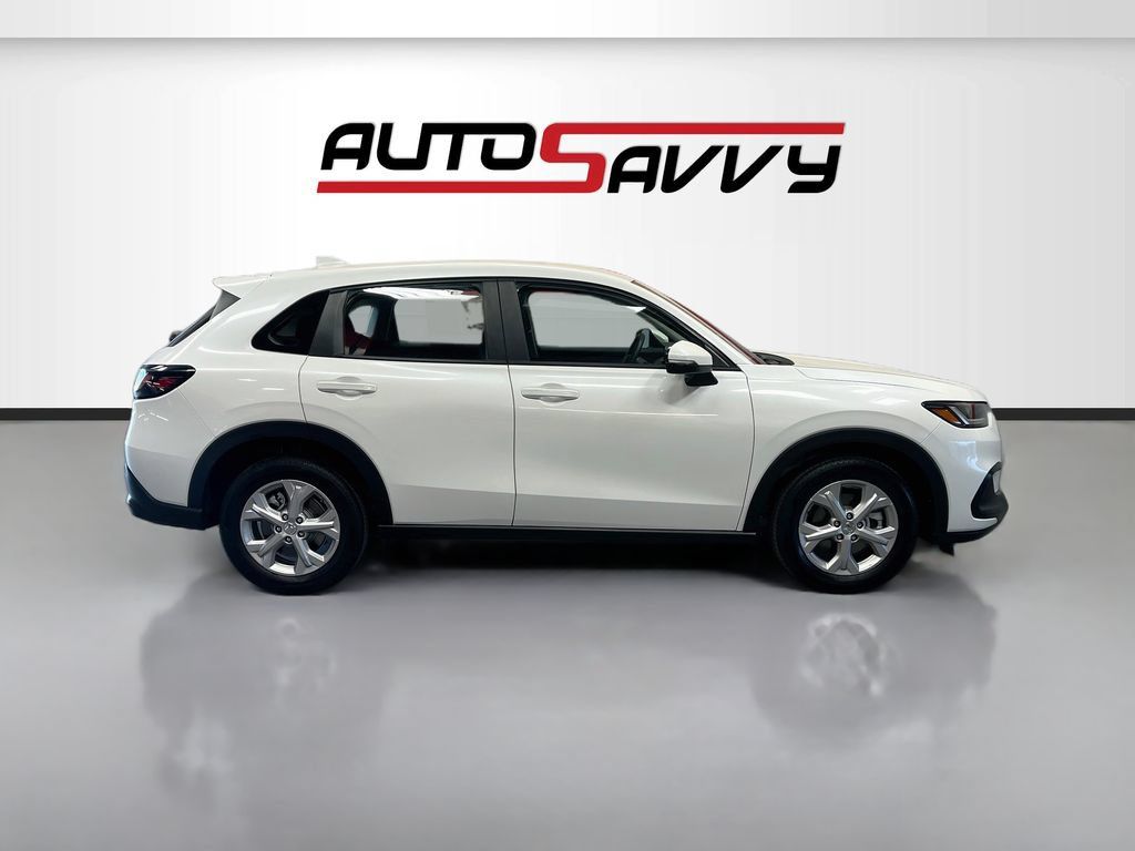 Used 2025 Honda HR-V LX image 8