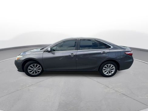 Used 2016 Toyota Camry LE FWD image 9