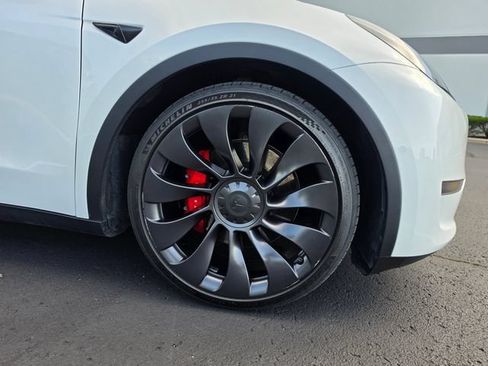 Used 2022 Tesla Model Y Performance AWD/4WD image 4